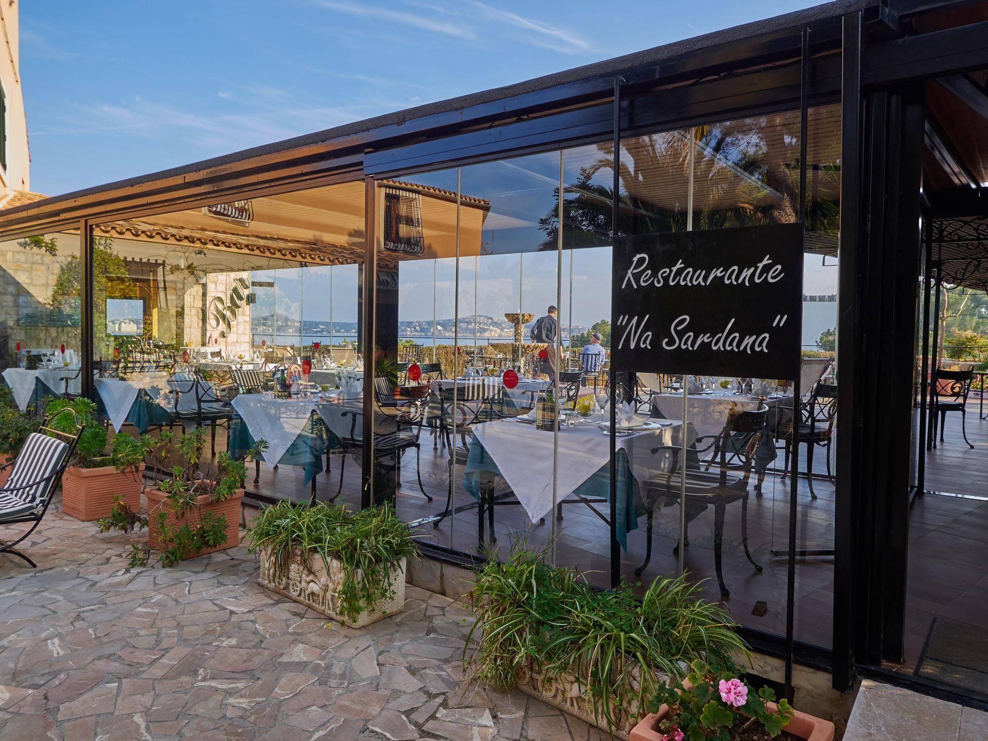 Hotel Petit Cala Fornells Peguera Extérieur photo