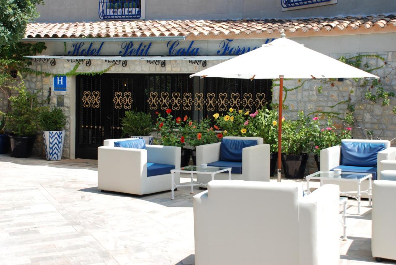 Hotel Petit Cala Fornells Peguera Extérieur photo