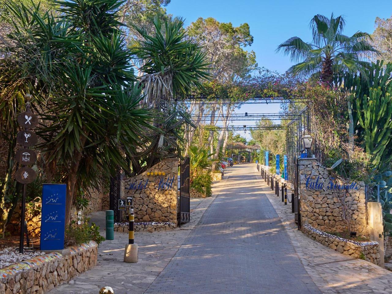 Hotel Petit Cala Fornells Peguera Extérieur photo